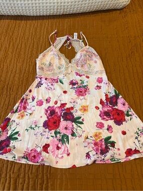 Victoria's Secret Cream Floral Lace-Trim Chemise with Pink & Red Blooms